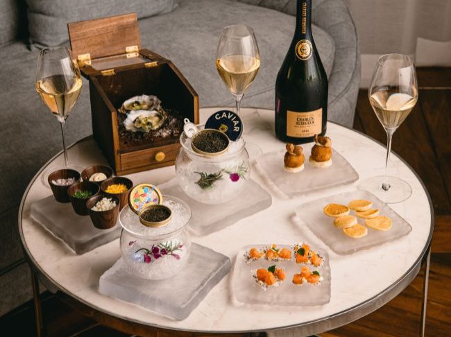 RENDEZVOUS CHAMPAGNE BAR